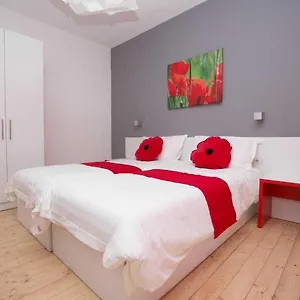 Rimini 3*, Tirana Albanien